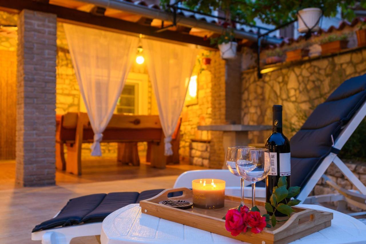 Rustic Istrian House Varesco Крница Екстер'єр фото