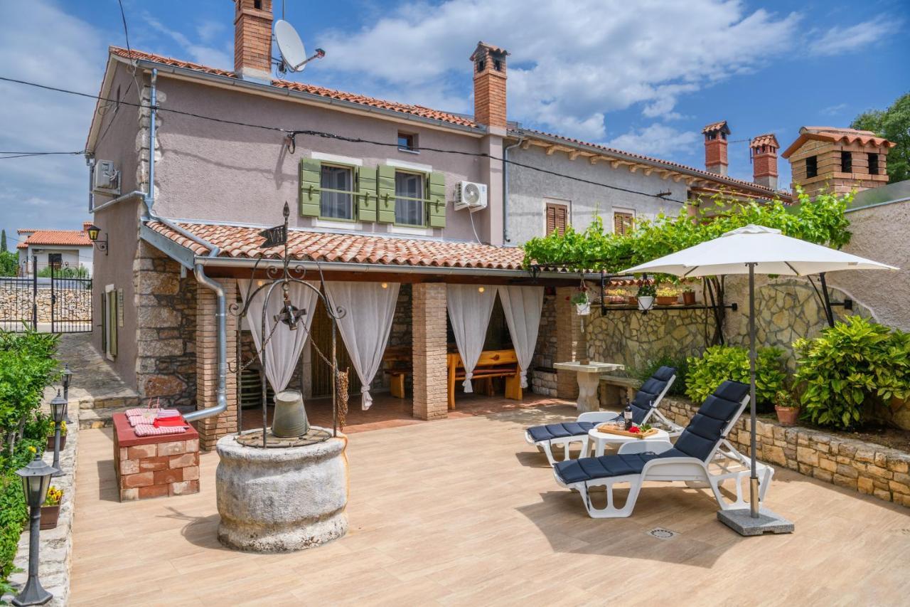 Rustic Istrian House Varesco Крница Екстер'єр фото