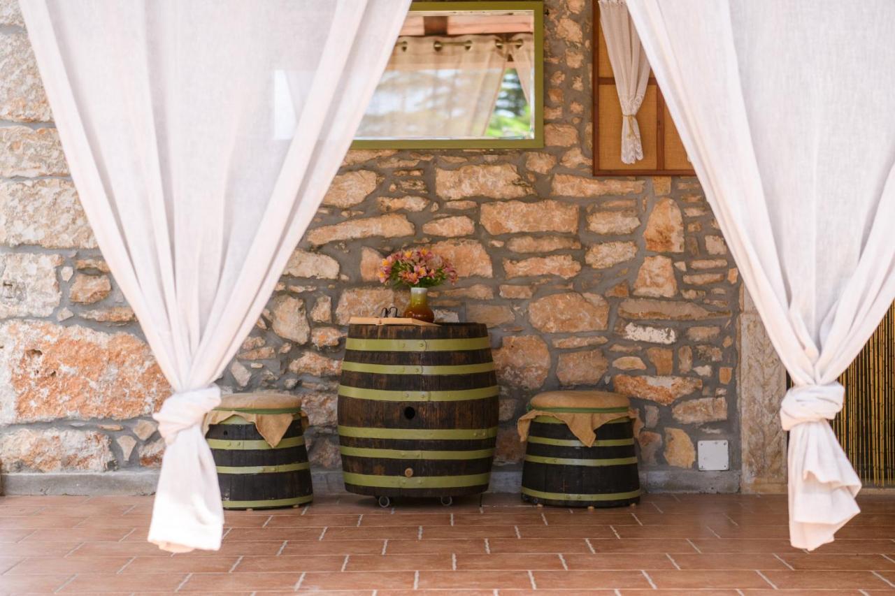 Rustic Istrian House Varesco Крница Екстер'єр фото