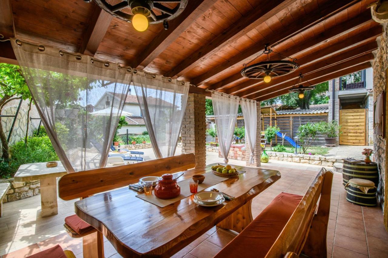 Rustic Istrian House Varesco Крница Екстер'єр фото
