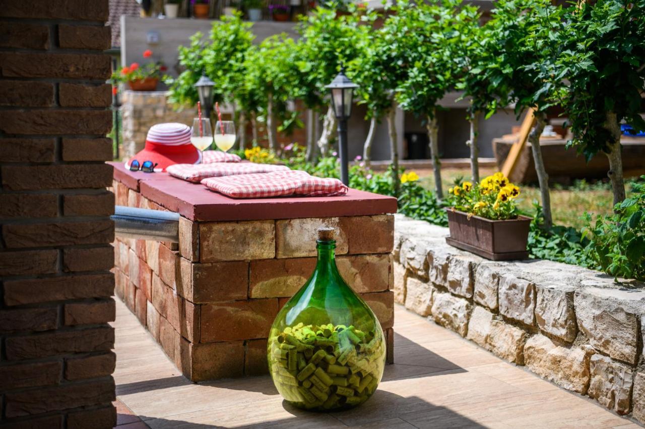 Rustic Istrian House Varesco Крница Екстер'єр фото
