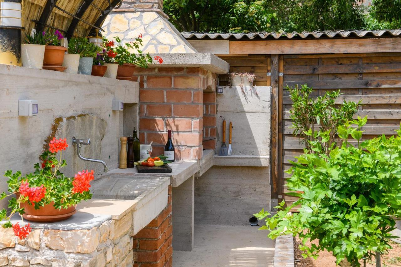 Rustic Istrian House Varesco Крница Екстер'єр фото