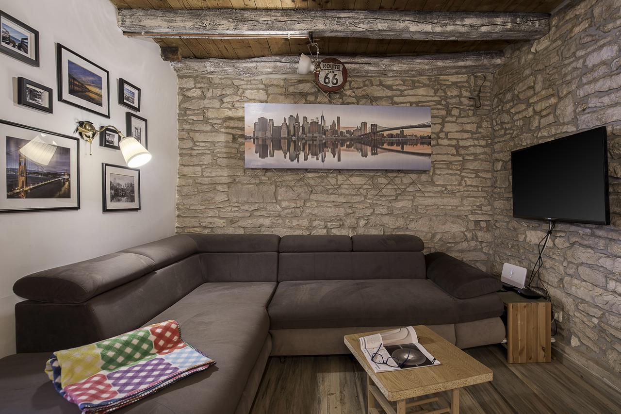 Rustic Istrian House Varesco Крница Екстер'єр фото
