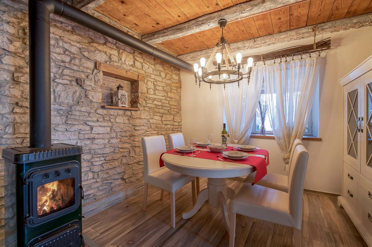 Rustic Istrian House Varesco Крница Екстер'єр фото