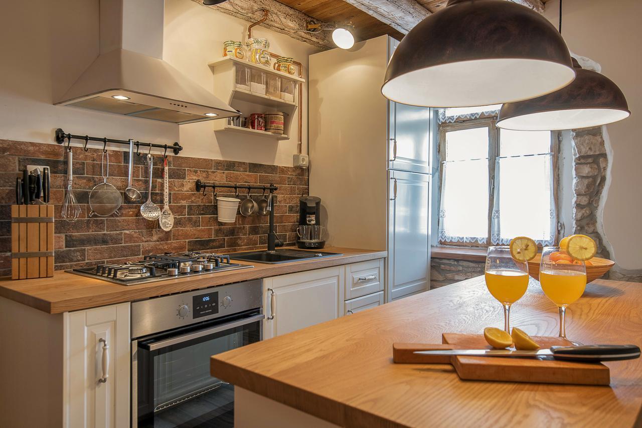 Rustic Istrian House Varesco Крница Екстер'єр фото