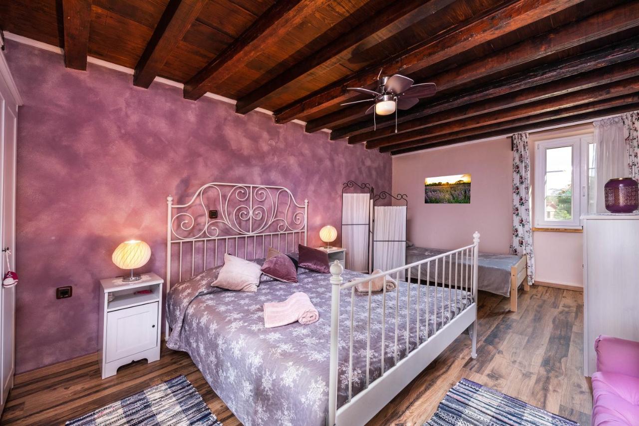 Rustic Istrian House Varesco Крница Екстер'єр фото