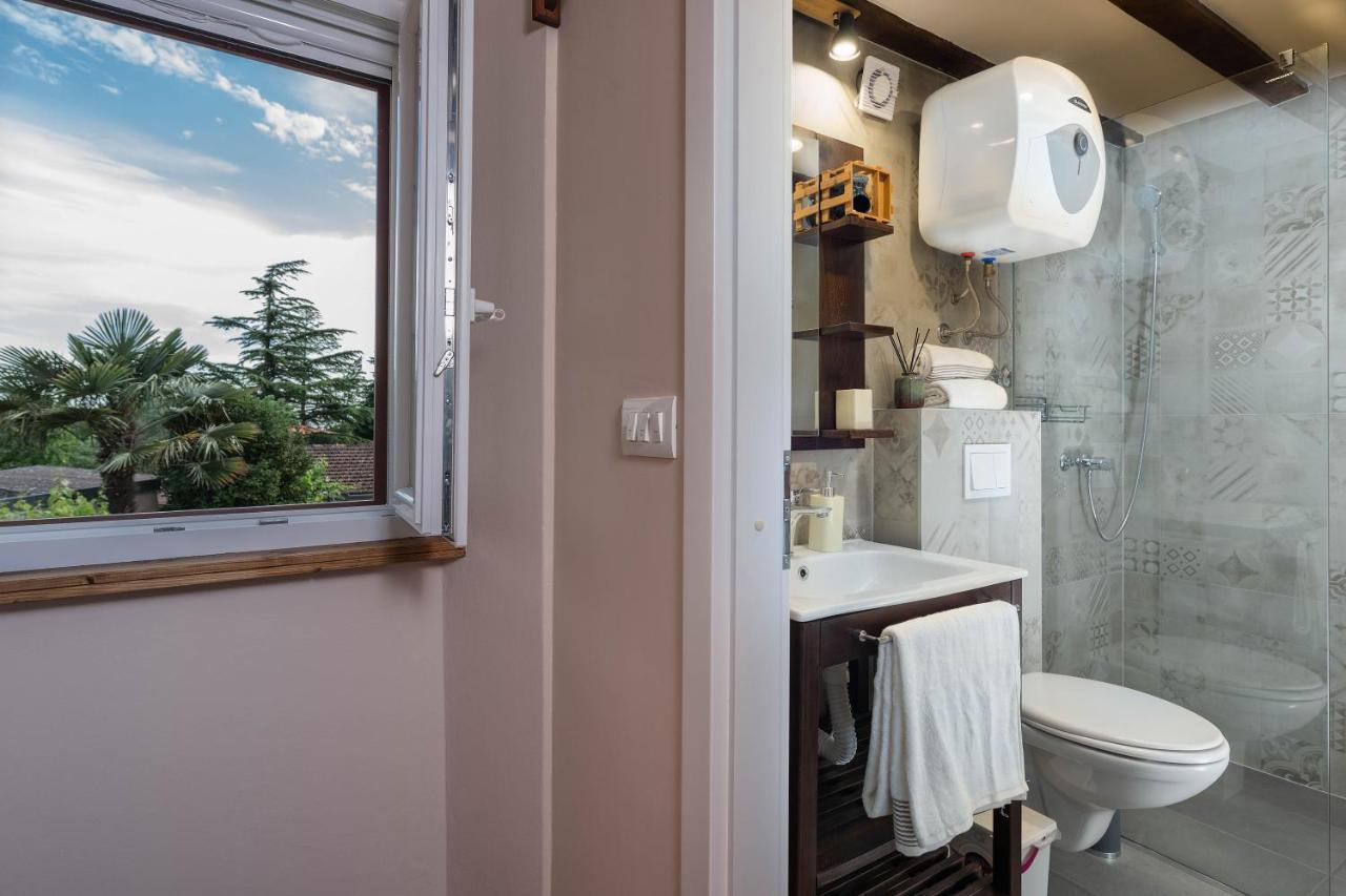 Rustic Istrian House Varesco Крница Екстер'єр фото